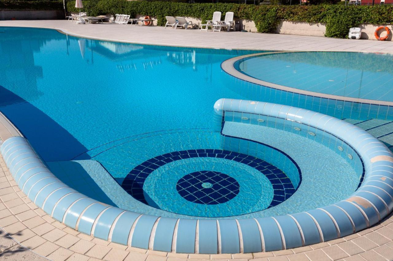 Appartamento Atlantis Sirmione Bagian luar foto