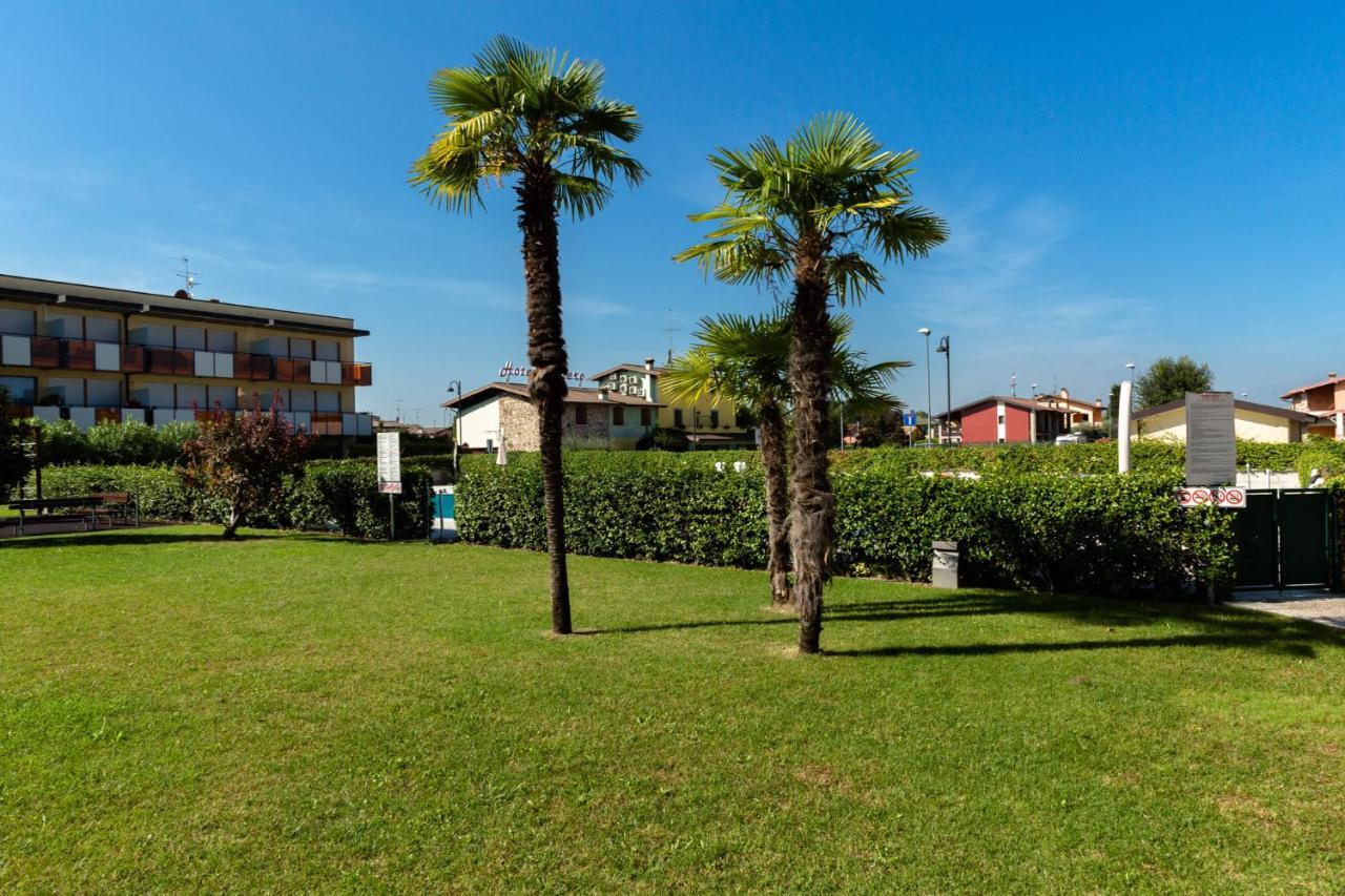Appartamento Atlantis Sirmione Bagian luar foto
